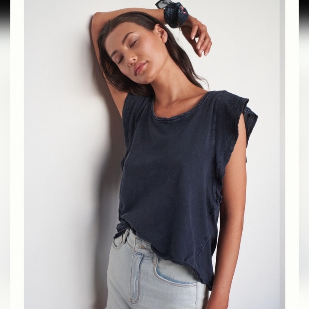 Daily Practice by Anthropologie Flutter-Sleeve Tee Navy Wash 100% Cotton Top S